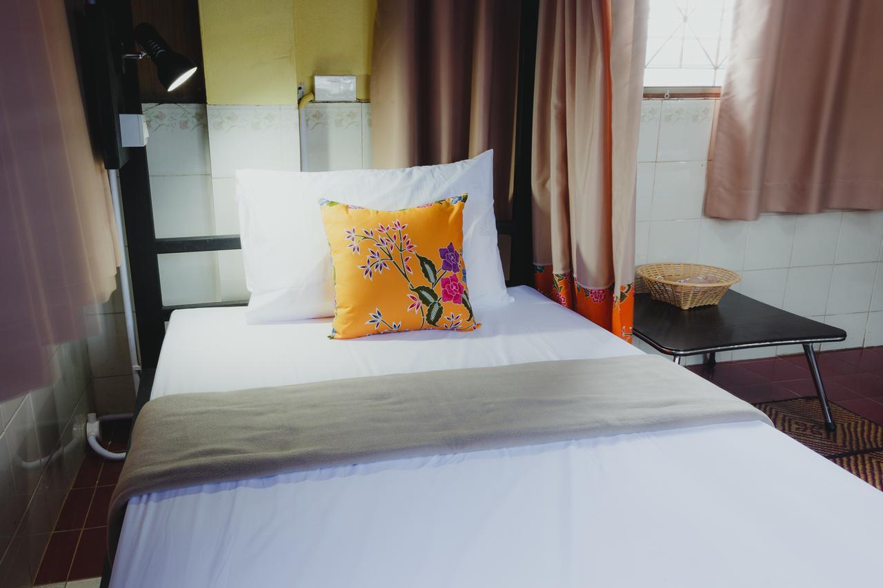 The Aree Hat Yai Hostel Экстерьер фото