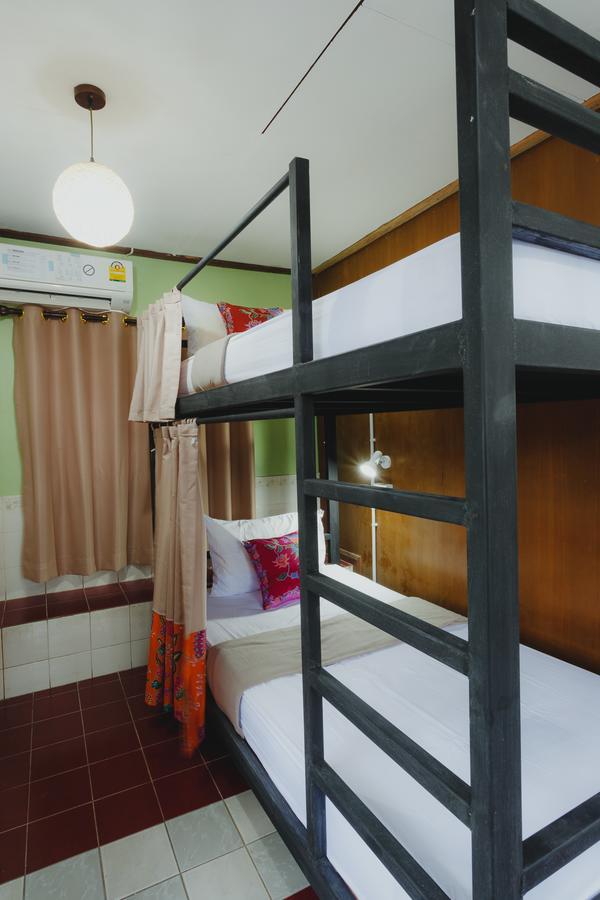 The Aree Hat Yai Hostel Экстерьер фото