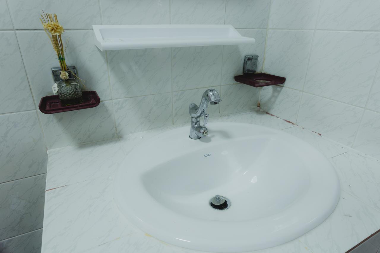 The Aree Hat Yai Hostel Экстерьер фото