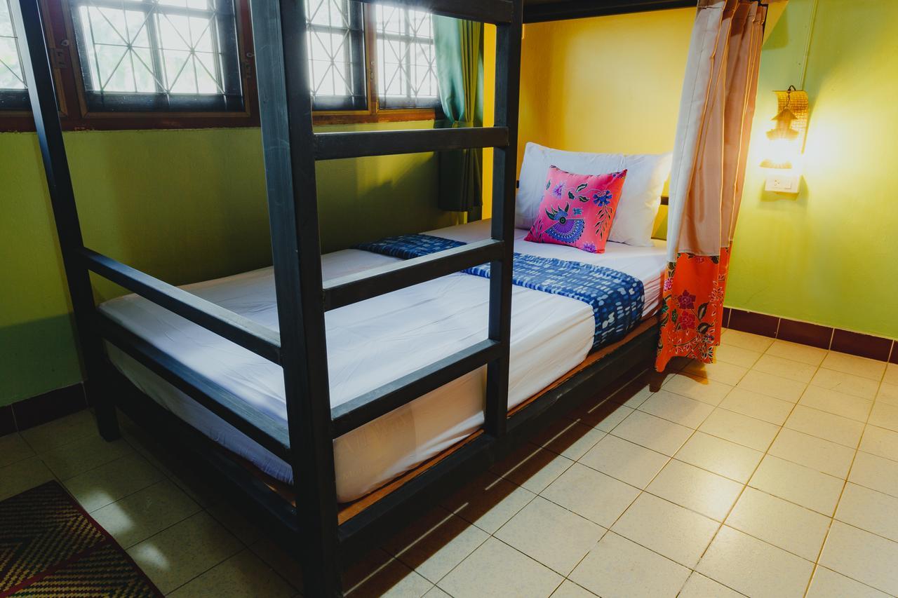 The Aree Hat Yai Hostel Экстерьер фото