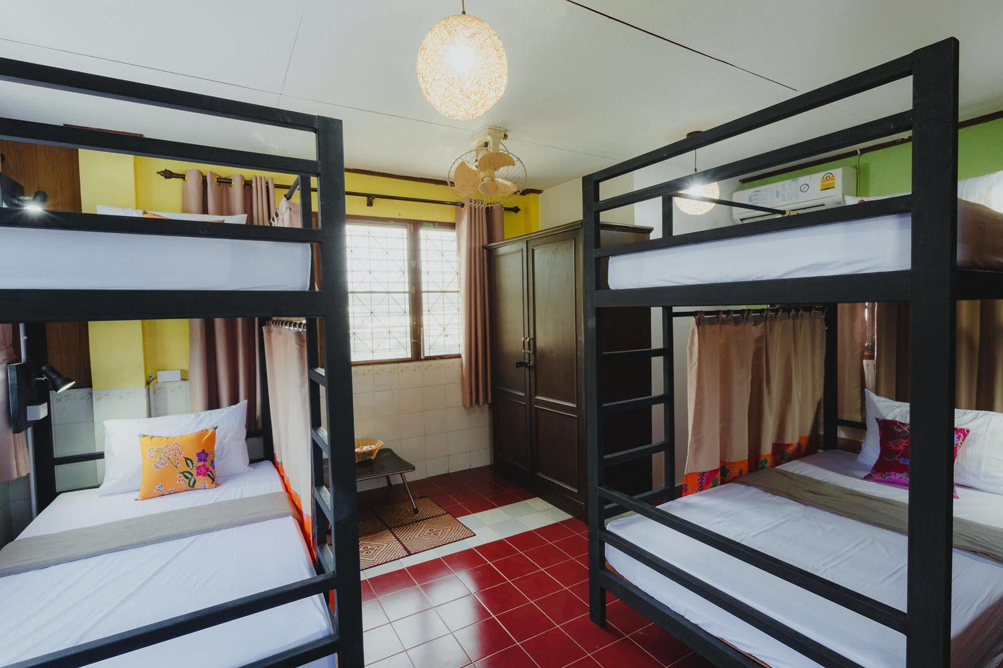 The Aree Hat Yai Hostel Экстерьер фото