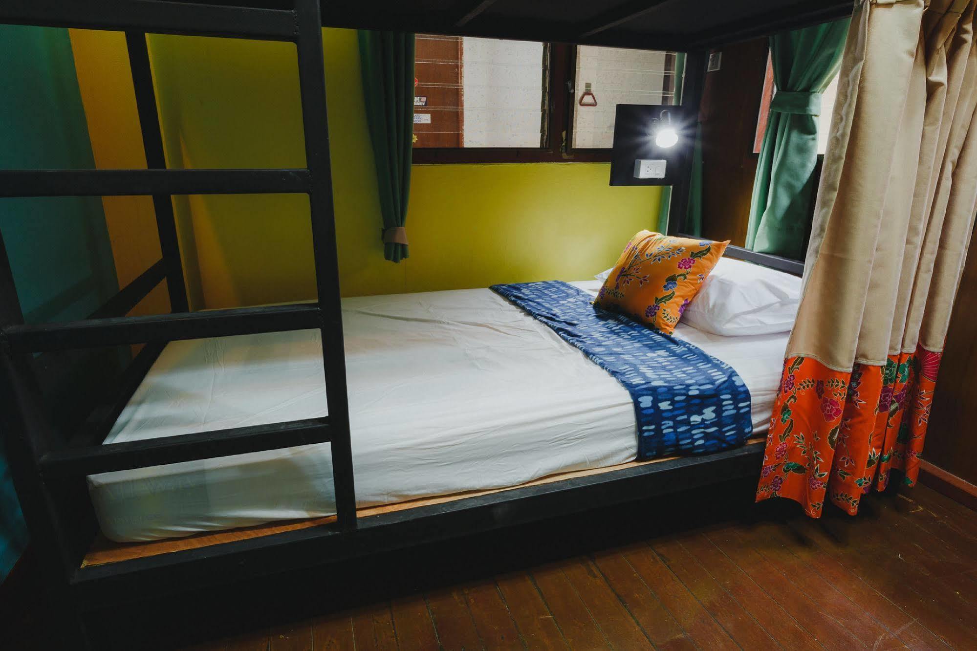 The Aree Hat Yai Hostel Экстерьер фото